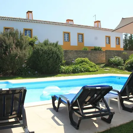 A Casa Da Andorinha * Salir de Matos