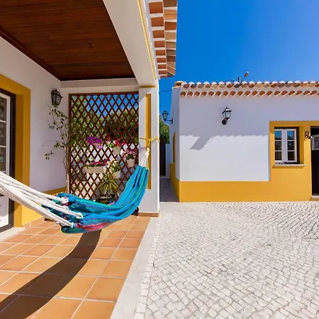 A Casa Da Andorinha Feriehus Salir de Matos