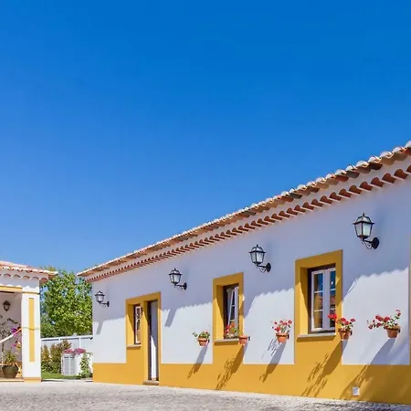 A Casa Da Andorinha Feriehus Salir de Matos