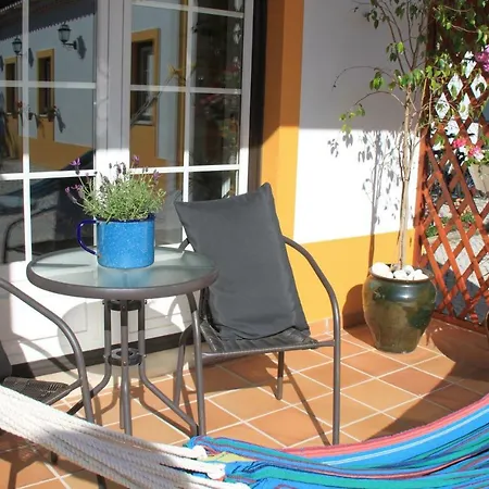 A Casa Da Andorinha Feriehus Salir de Matos