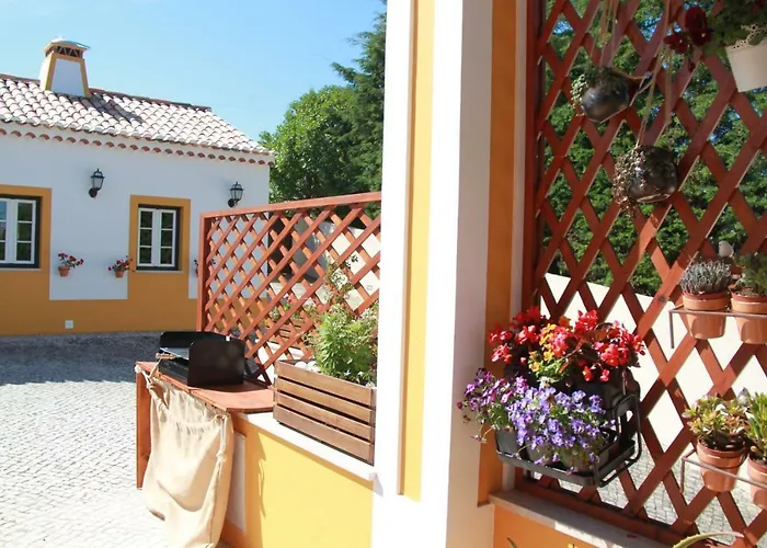 A Casa Da Andorinha * Salir de Matos